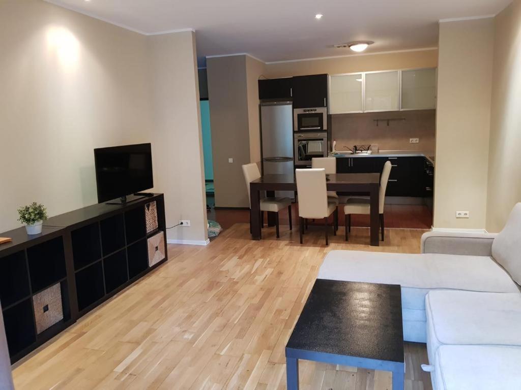 Apartmentsbnb828 Μπρασόβ Εξωτερικό φωτογραφία